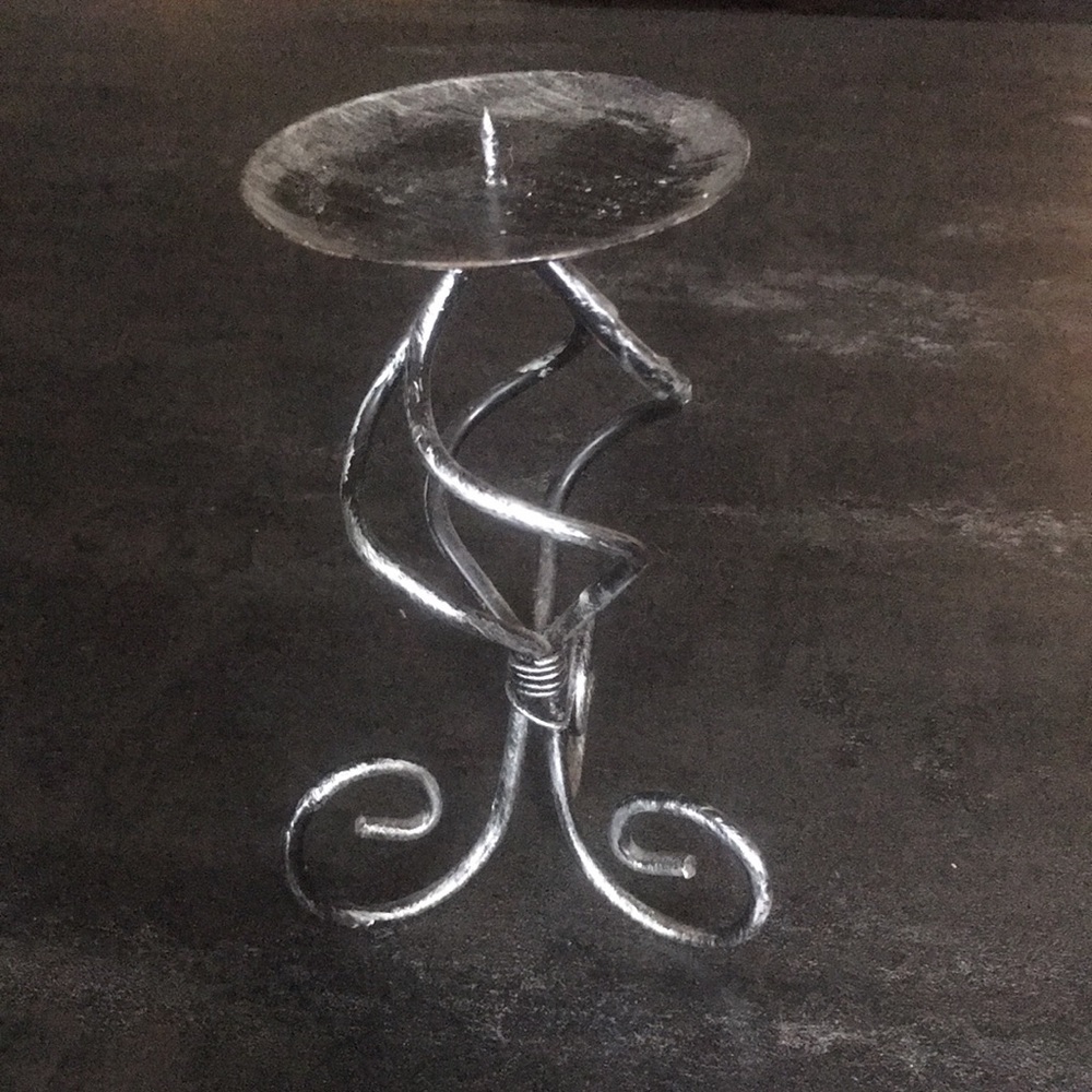 Metal candle holder